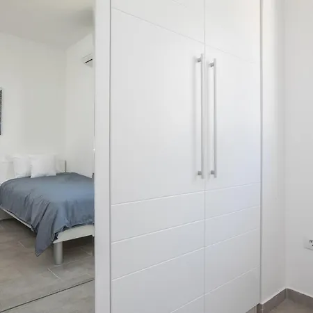The View & Art Gallery Apartment, Free Parking * Макарска